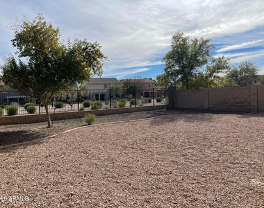 925 E Canyon Rock Road - Photo Thumbnail 20