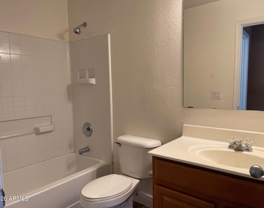 925 E Canyon Rock Road - Photo Thumbnail 17