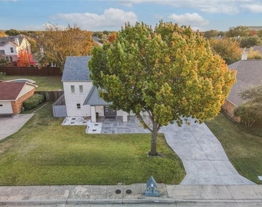 6319 Windmill Circle - Photo Thumbnail 32