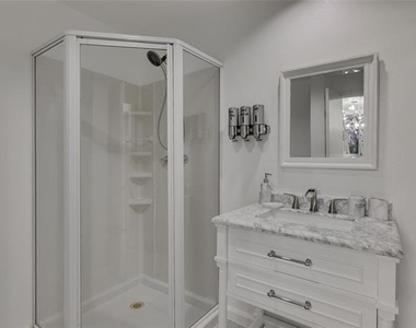 6319 Windmill Circle - Photo Thumbnail 17