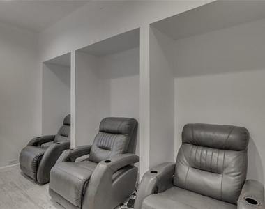 6319 Windmill Circle - Photo Thumbnail 21