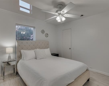 6319 Windmill Circle - Photo Thumbnail 16