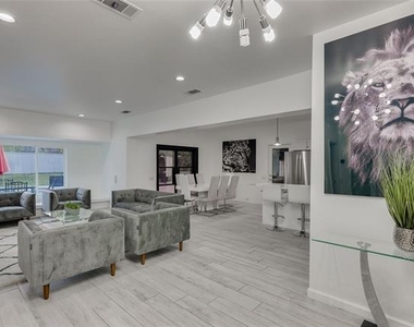 6319 Windmill Circle - Photo Thumbnail 7