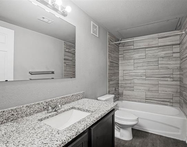 612 Meadow View Court - Photo Thumbnail 10