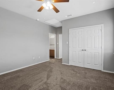 612 Meadow View Court - Photo Thumbnail 8
