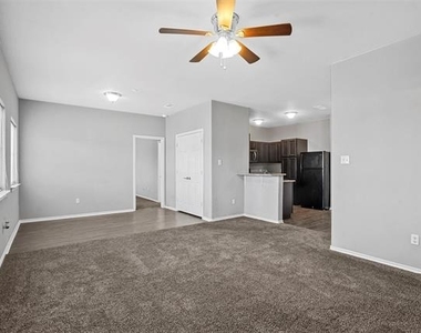 612 Meadow View Court - Photo Thumbnail 3