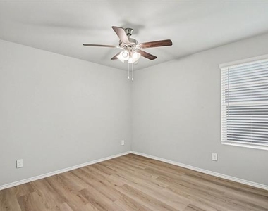 16616 Port Arthur Place - Photo Thumbnail 12