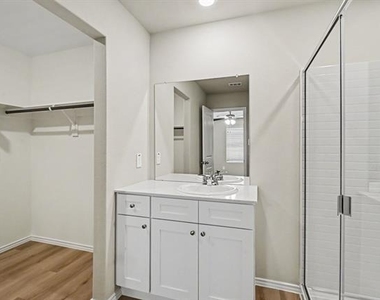 16616 Port Arthur Place - Photo Thumbnail 10