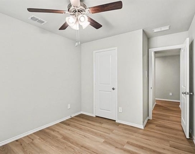 16616 Port Arthur Place - Photo Thumbnail 17