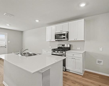 16616 Port Arthur Place - Photo Thumbnail 6