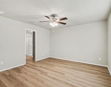 16616 Port Arthur Place - Photo Thumbnail 9