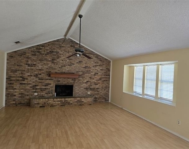6512 High Country Trail - Photo Thumbnail 12