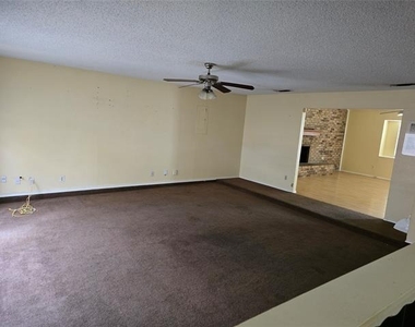 6512 High Country Trail - Photo Thumbnail 6
