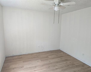 6512 High Country Trail - Photo Thumbnail 10