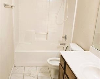 1512 Parrot Court - Photo Thumbnail 5