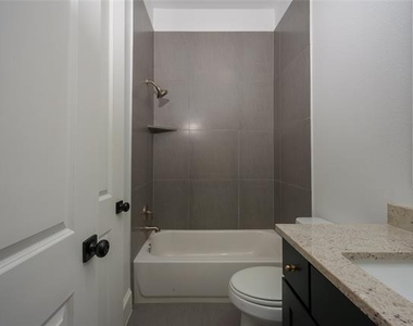727 Will Rice Avenue - Photo Thumbnail 22