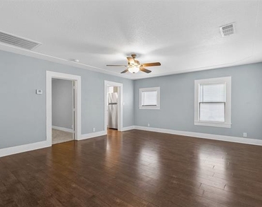 207 W Heard Street - Photo Thumbnail 7