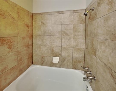 1025 Aspen Lane - Photo Thumbnail 14