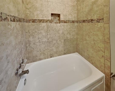 1025 Aspen Lane - Photo Thumbnail 9