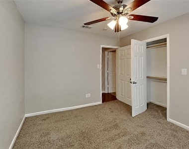 1025 Aspen Lane - Photo Thumbnail 13