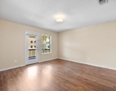 1100 Camelot Drive - Photo Thumbnail 17