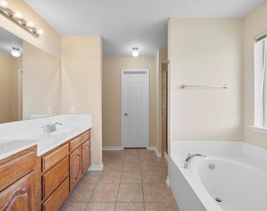 1100 Camelot Drive - Photo Thumbnail 24