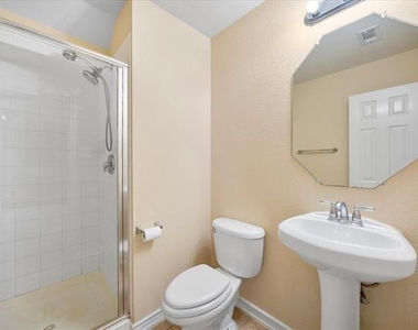 1100 Camelot Drive - Photo Thumbnail 15