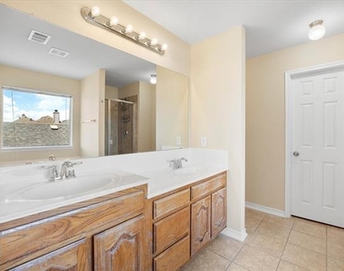 1100 Camelot Drive - Photo Thumbnail 25