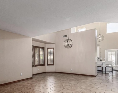3519 E Tonto Drive - Photo Thumbnail 1