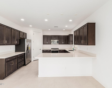 7960 E Quartet Avenue - Photo Thumbnail 11