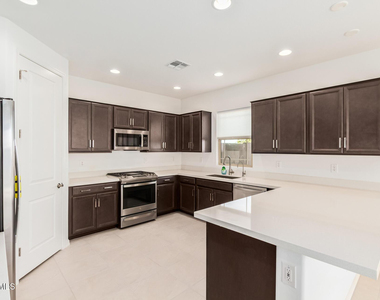 7960 E Quartet Avenue - Photo Thumbnail 10