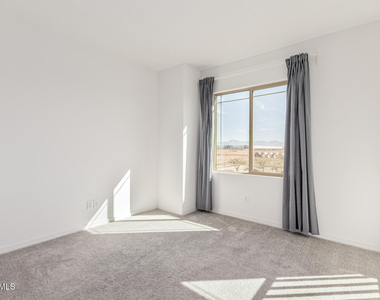7960 E Quartet Avenue - Photo Thumbnail 29