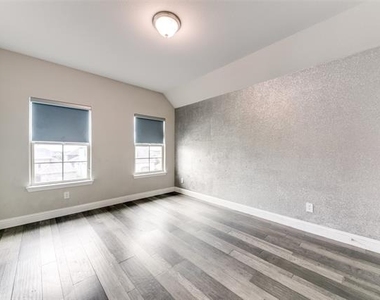 17660 Sequoia Drive - Photo Thumbnail 11