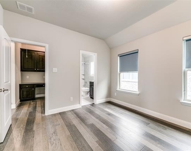 17660 Sequoia Drive - Photo Thumbnail 13