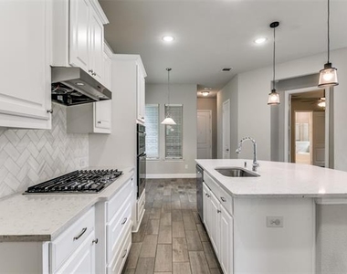 17660 Sequoia Drive - Photo Thumbnail 5
