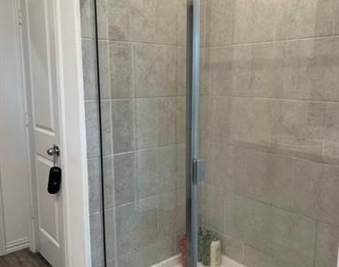 1520 Avery Pointe Drive - Photo Thumbnail 11