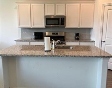 1520 Avery Pointe Drive - Photo Thumbnail 4