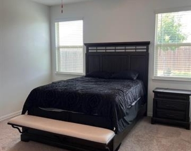1520 Avery Pointe Drive - Photo Thumbnail 7