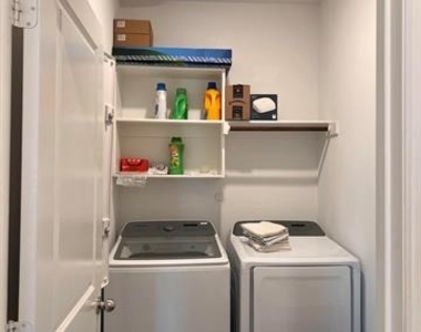 1520 Avery Pointe Drive - Photo Thumbnail 16