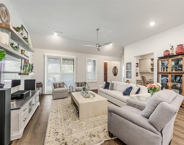 3770 White Clover Lane - Photo Thumbnail 7