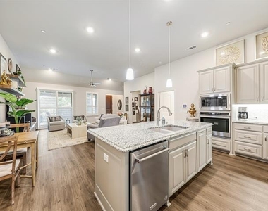 3770 White Clover Lane - Photo Thumbnail 13