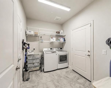 3770 White Clover Lane - Photo Thumbnail 21