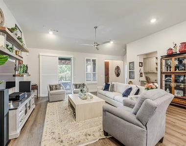 3770 White Clover Lane - Photo Thumbnail 8