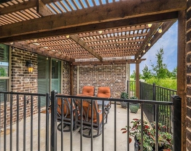 3770 White Clover Lane - Photo Thumbnail 3