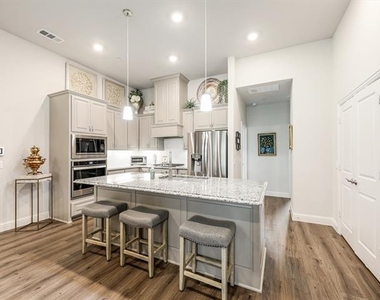 3770 White Clover Lane - Photo Thumbnail 11