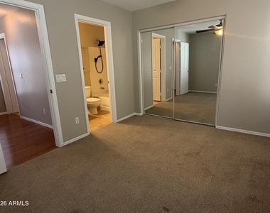 156 W Campbell Court - Photo Thumbnail 2