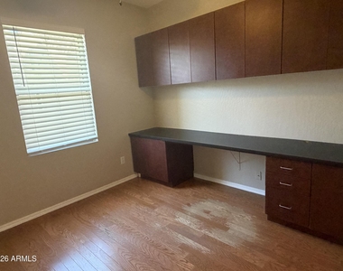 156 W Campbell Court - Photo Thumbnail 11