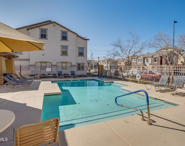 156 W Campbell Court - Photo Thumbnail 17