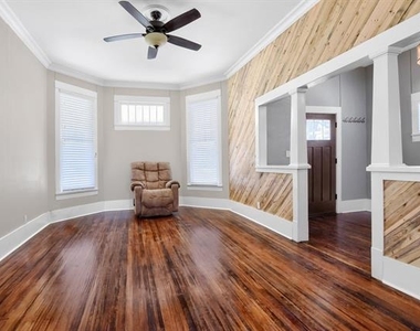 1115 W Bond Street - Photo Thumbnail 7