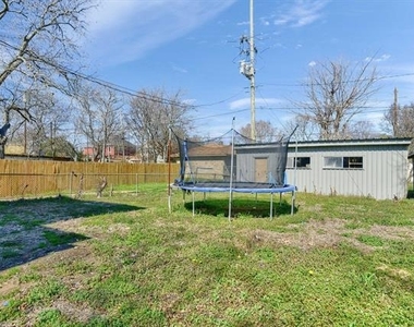 1115 W Bond Street - Photo Thumbnail 28